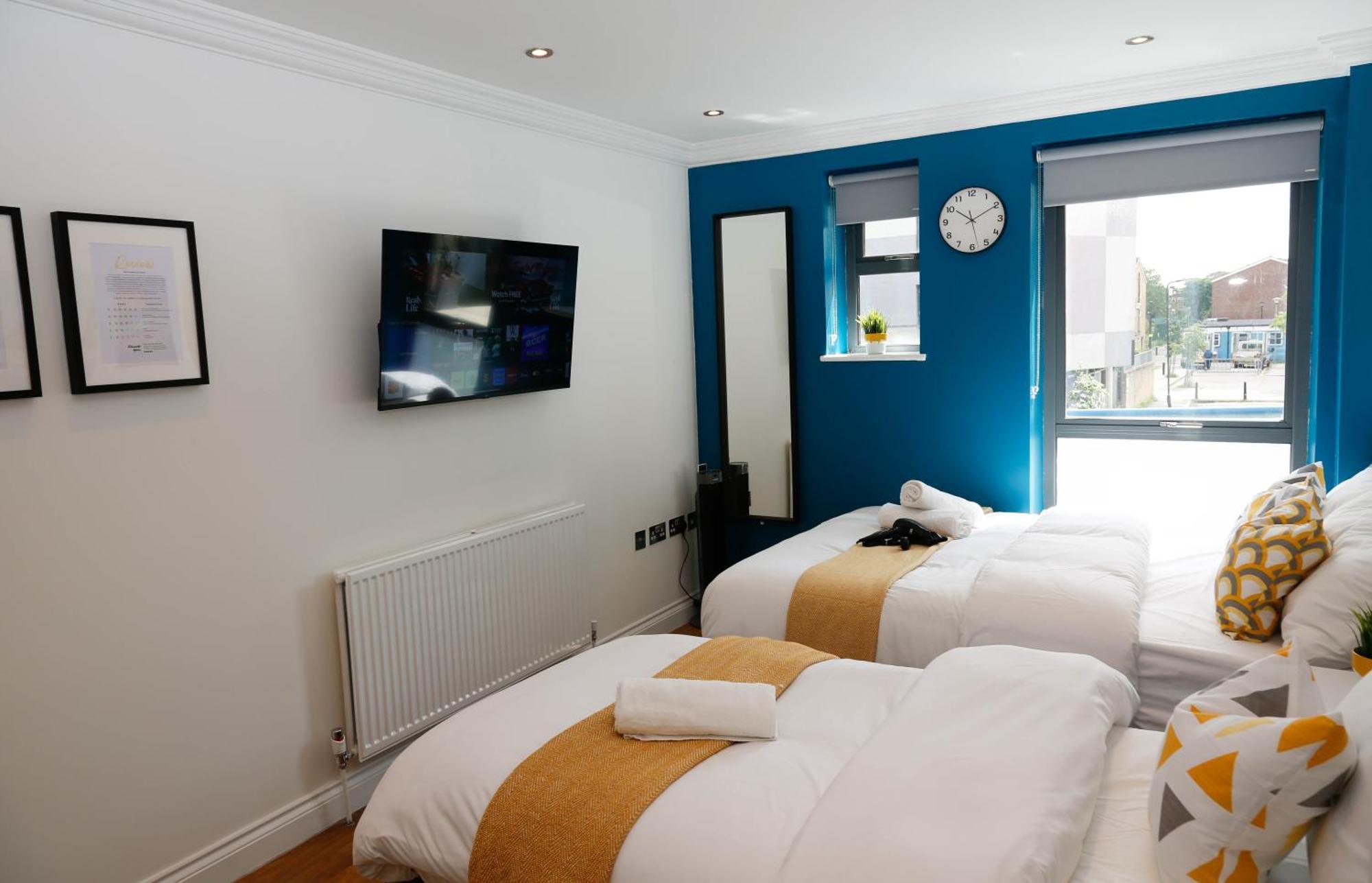 New Luxury Rooms In The Heart Of London Next To Shops, Cafes, Bars & Metro With Shared Bathrooms Exterior photo