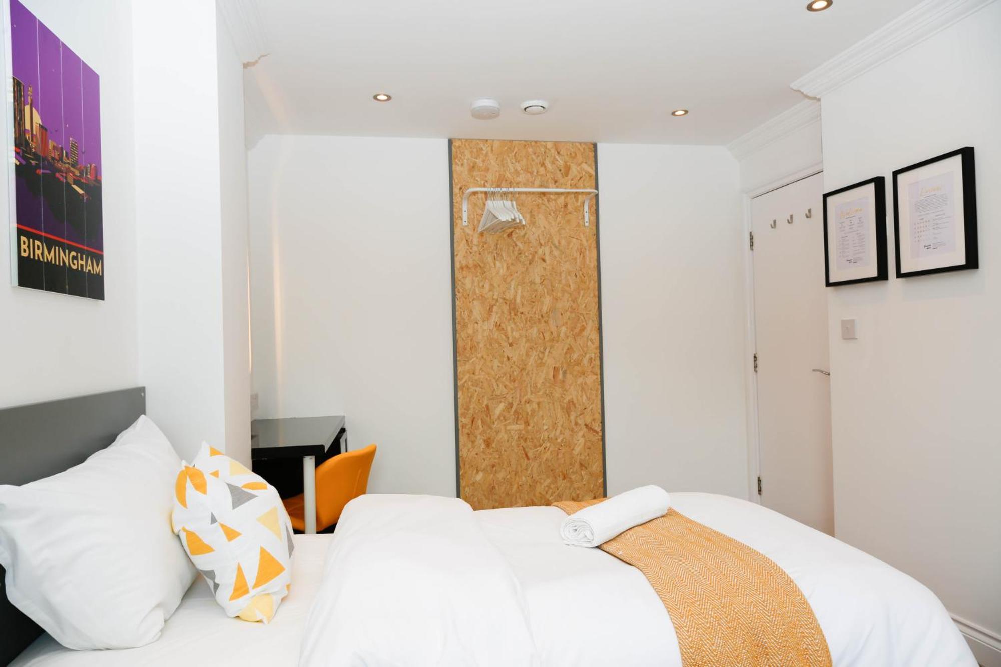 New Luxury Rooms In The Heart Of London Next To Shops, Cafes, Bars & Metro With Shared Bathrooms Exterior photo